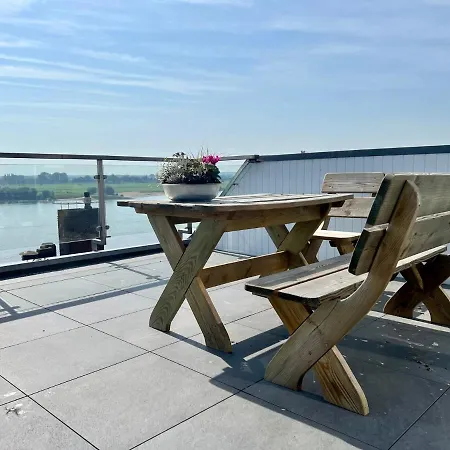 Panorama - Exklusives An Der Promenade Mit Dachterrasse & Rheinblick Lägenhet *