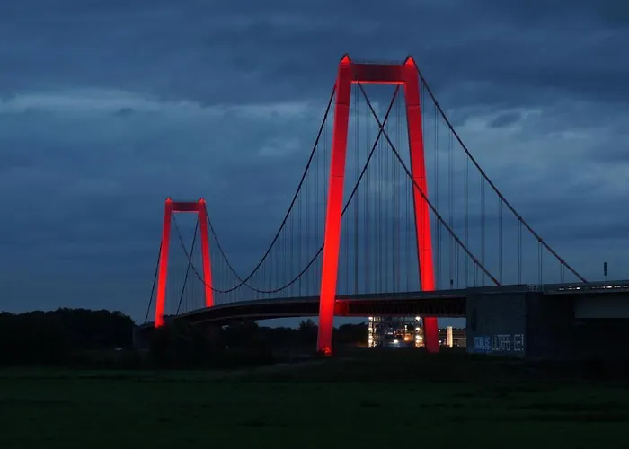 Panorama - Exklusives An Der Promenade Mit Dachterrasse & Rheinblick *