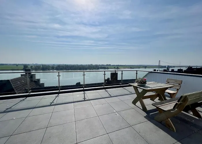 Panorama - Exklusives An Der Promenade Mit Dachterrasse & Rheinblick Appartement